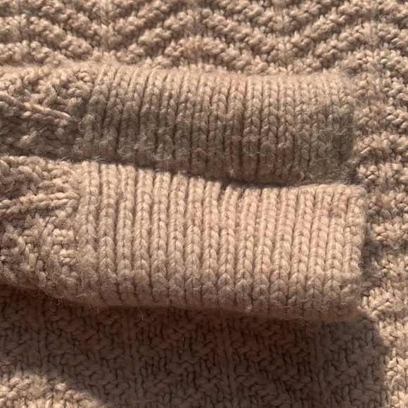 H&M sweater size small - Picture 4 of 7